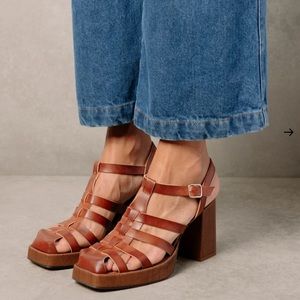 Aloha-vegan brown sandals